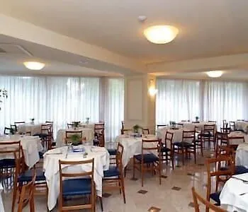 Tirrenia Отель 4*
