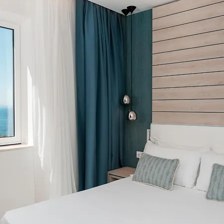 Отель Tirrenia 4*