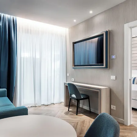 Tirrenia Отель 4*